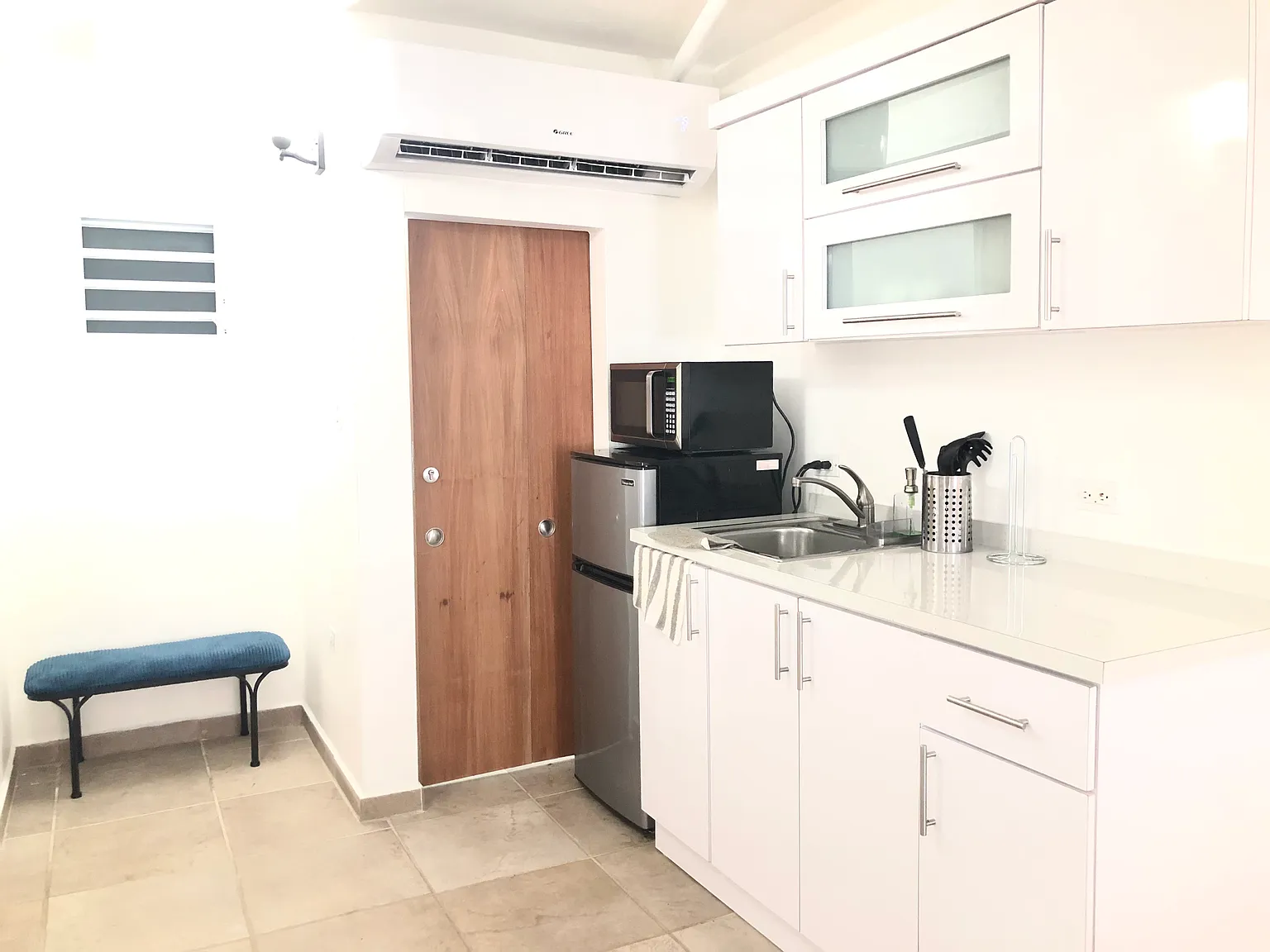 1 bed, 650 sqft, $1,300 — Photo 3