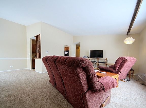 3rd image of 1011 Hayes Ct #350