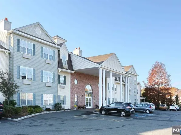 6221 Richmond Rd, West Milford, NJ 07480