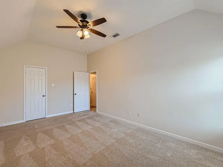 1907 Silver Brook Ln — Photo 20