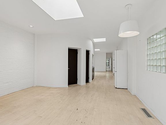 2nd image of 331 Vanderbilt Ave