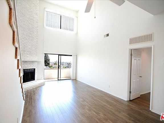 3rd image of 1258 Brockton Ave APT 301