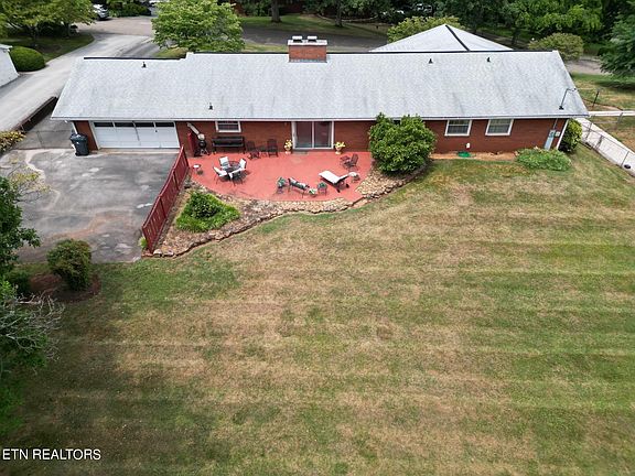 4th image of 7100 Cresthill Dr
