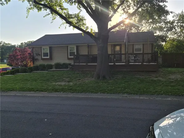 1802 N Concord Rd, Independence, MO 64058
