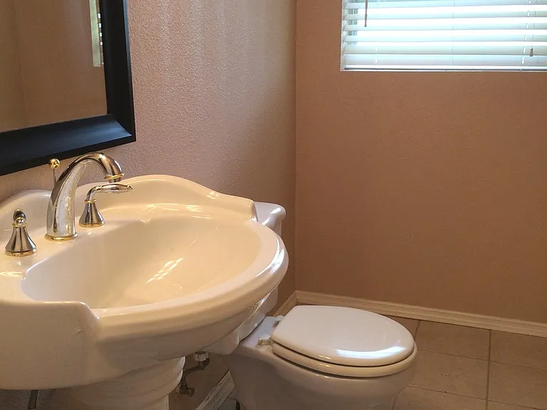 6714 Nina Rosa Dr — Photo 9