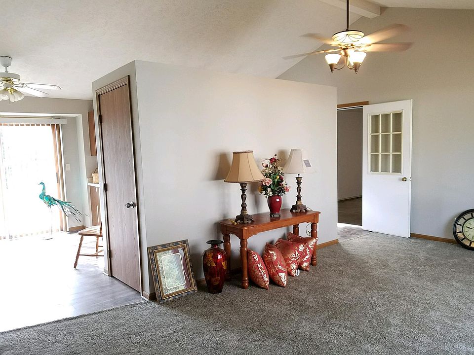 1st image of 421 Oatfield Ln