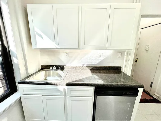 Rented by Pear NYC LLC | media 23