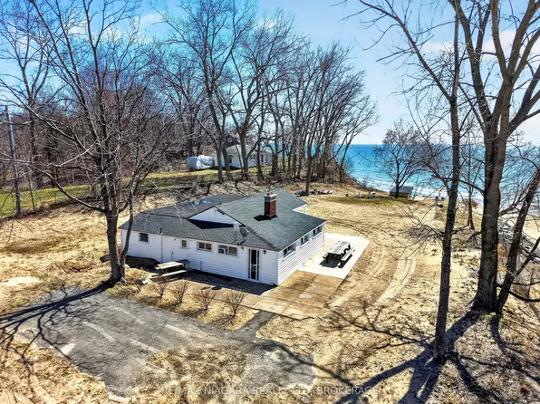 239 Pleasant Beach Rd, Pt Colborne, ON L0S 1R0