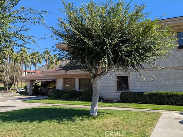 8860 Lawrence Welk Dr, Escondido, CA 92026