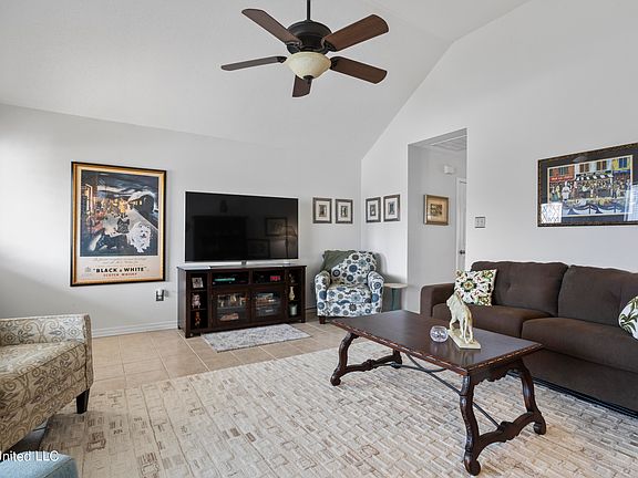 4th image of 10389 Cottage Ct