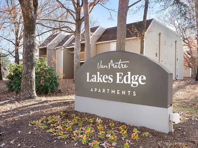 Lakes Edge — Photo 22