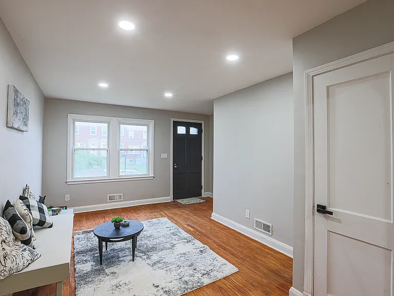 3635 Lyndale Ave — Photo 4