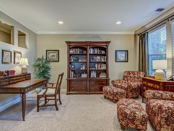 2nd image of 2116 Broken Rail Ln