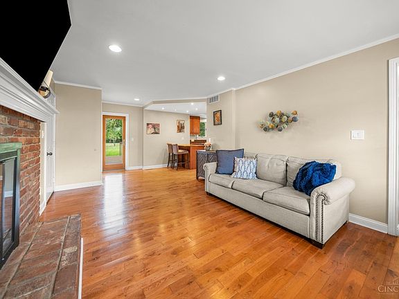 3rd image of 8762 Birchbark Dr