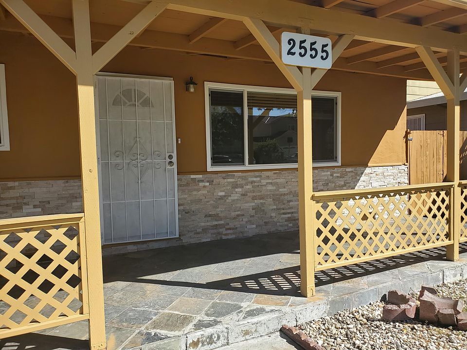 1st image of 2555 Painted Rock Dr