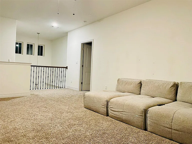18001 Dufour Dr — Photo 22