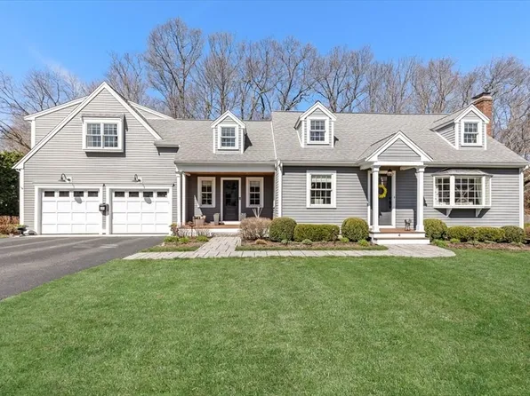 4 Nichols Rd, Hingham, MA 02043