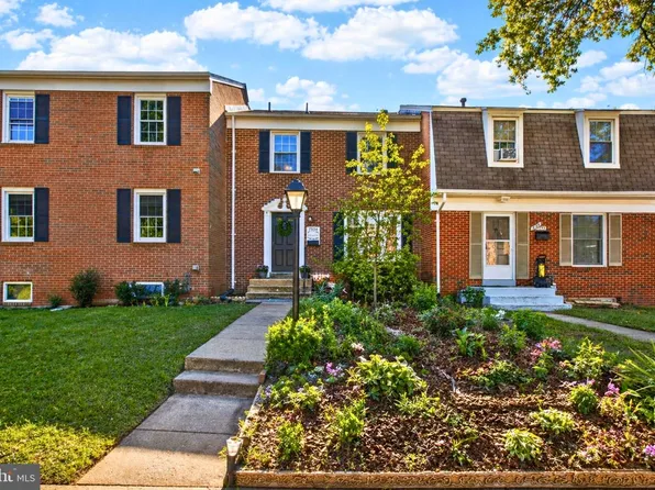 7534 Campbell Ct, Manassas, VA 20109