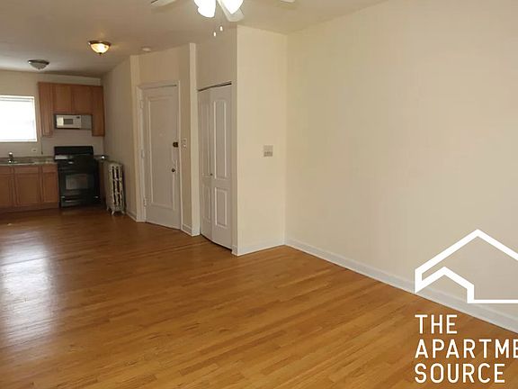 5th image of 3914 N Pine Grove Ave APT 1W