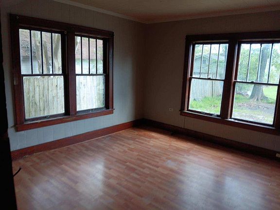 4th image of 403 McHenry St