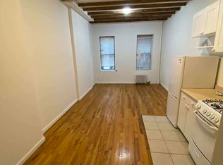 223 E 10th St APT 3R, New York, NY 10003