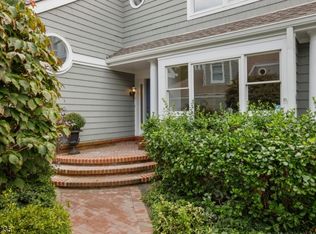 52 Woodcrest Dr, Morristown, NJ 07960