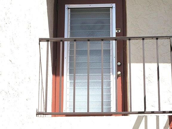 4th image of 9 Willowbrook Lane #201