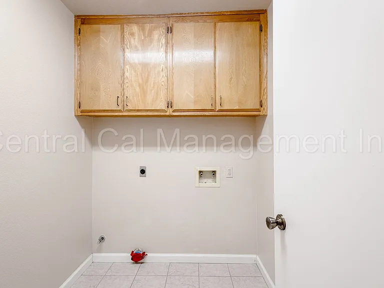 8004 Rushing River Ct — Photo 13