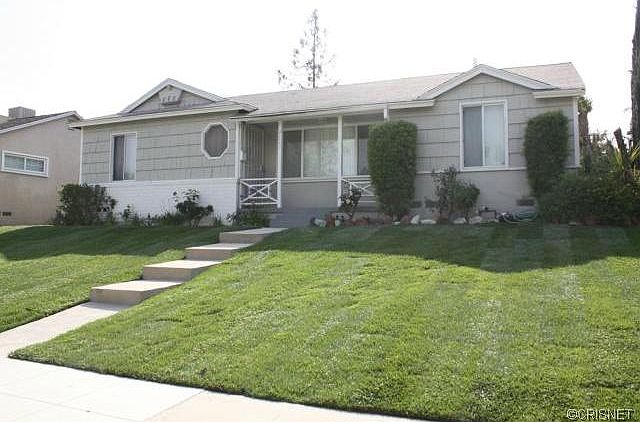 1st image of 9723 Hayvenhurst Ave