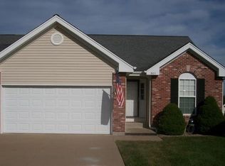 1805 Kaleb Ct, Washington, MO 63090