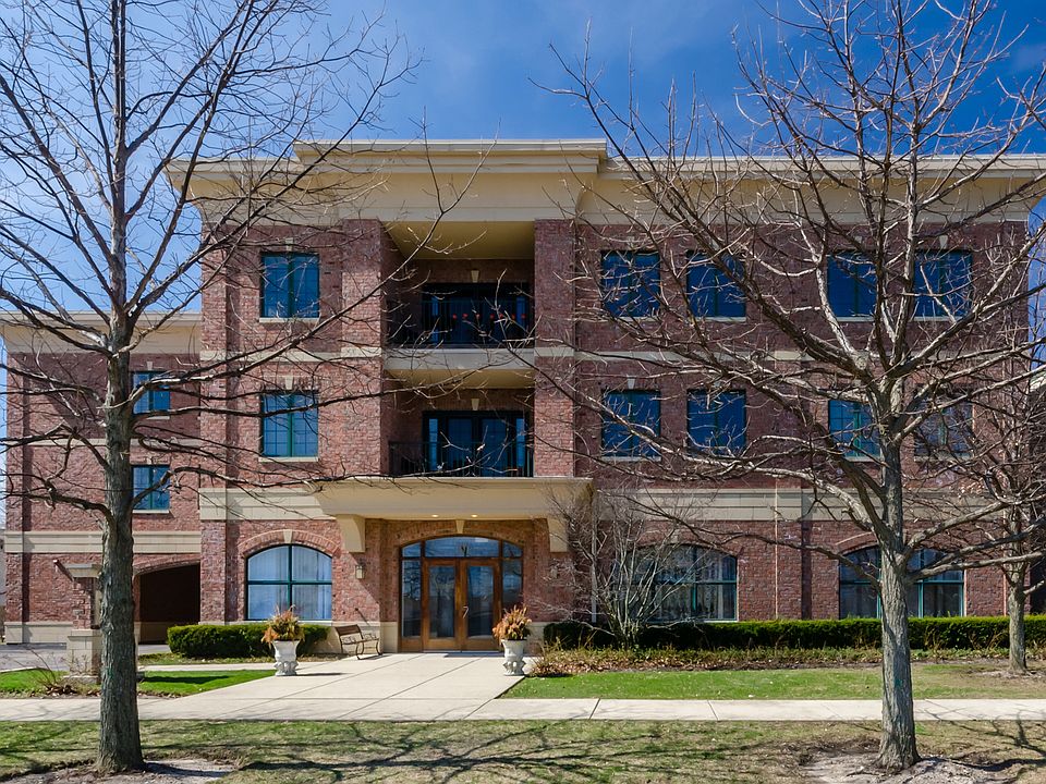 1st image of 3556 Western Ave Unit 301