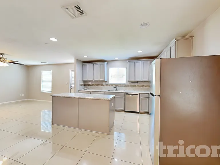 10718 Castello Cyn — Photo 5