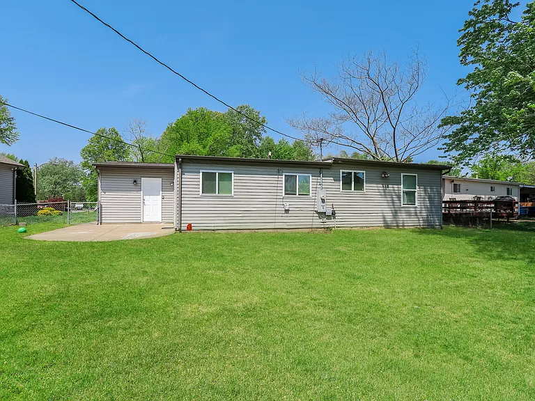 1620 Beverly Dr — Photo 7