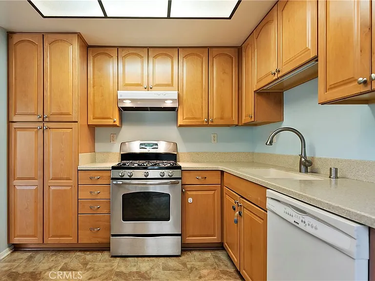 8707 Cedros Ave #7 — Photo 14