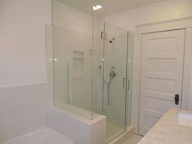 1159 N Wilton Pl — Photo 7