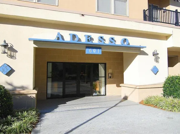 601 Main St APT 101, Columbia, SC 29201