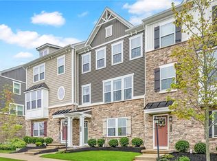 816 Theda Dori St, Cranberry Township, PA
