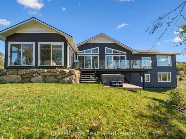 1006 Stephens Bay Rd, Bracebridge, ON P1L 1X2