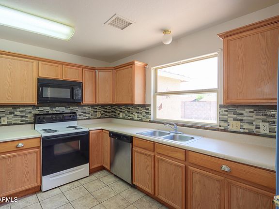 5th image of 209 W SUNDANCE Drive