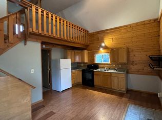 915 Graham Ln, Fairbanks, AK 99709