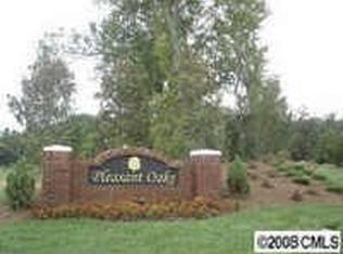 268 Meadow Oaks Dr, Concord, NC 28025