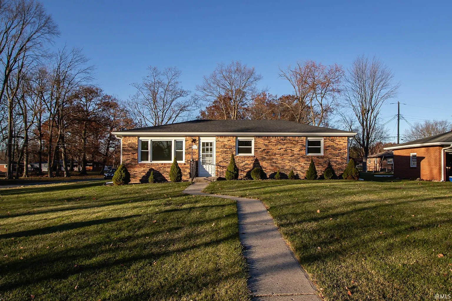 1000 White Dr photo 1