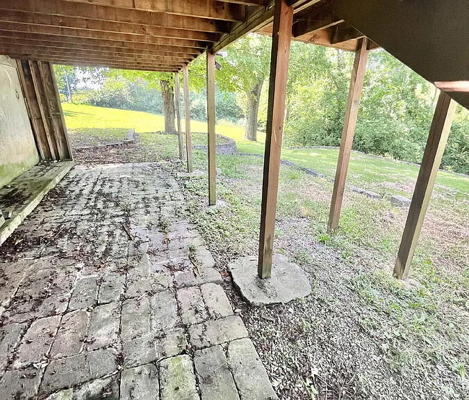 2204 Bainbridge Rd — Photo 52