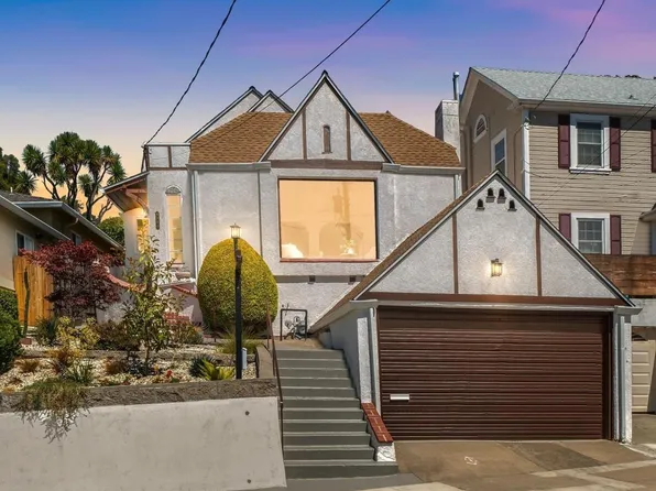 8300 Outlook Ave, Oakland, CA 94605
