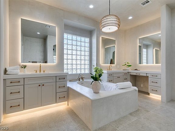 3rd image of 5192 Estasi St