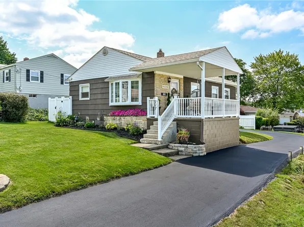 717 June Lee St, Ellwood City, PA 16117