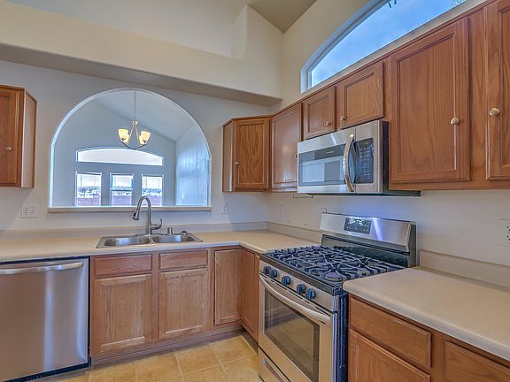 4th image of 3853 Tranquil Meadows Dr NE