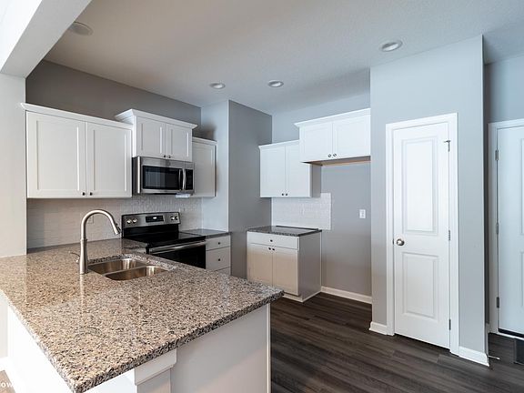 4th image of 9333 Primo Ln