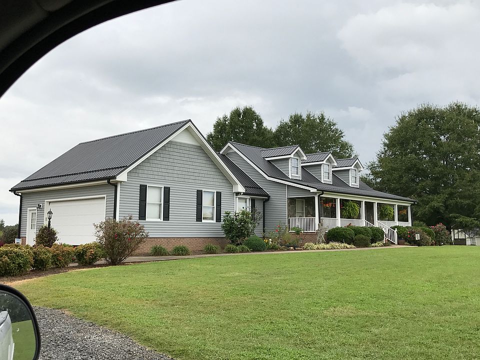2nd image of 2460 State Highway 87