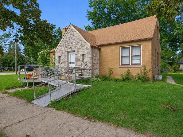 7954 40th AVENUE, Kenosha, WI 53142